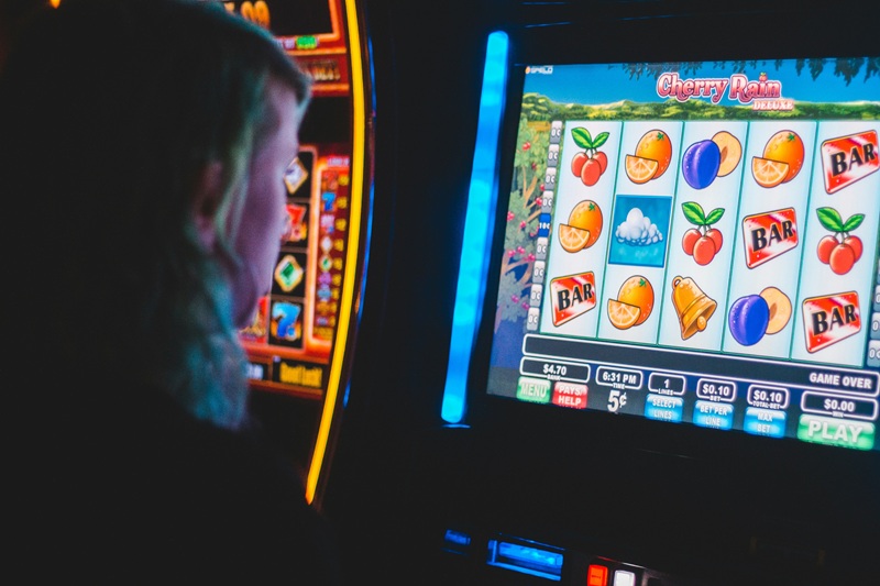 Thiene (Vicenza), le multe salgono a 250 euro per le slot accese fuori orario
