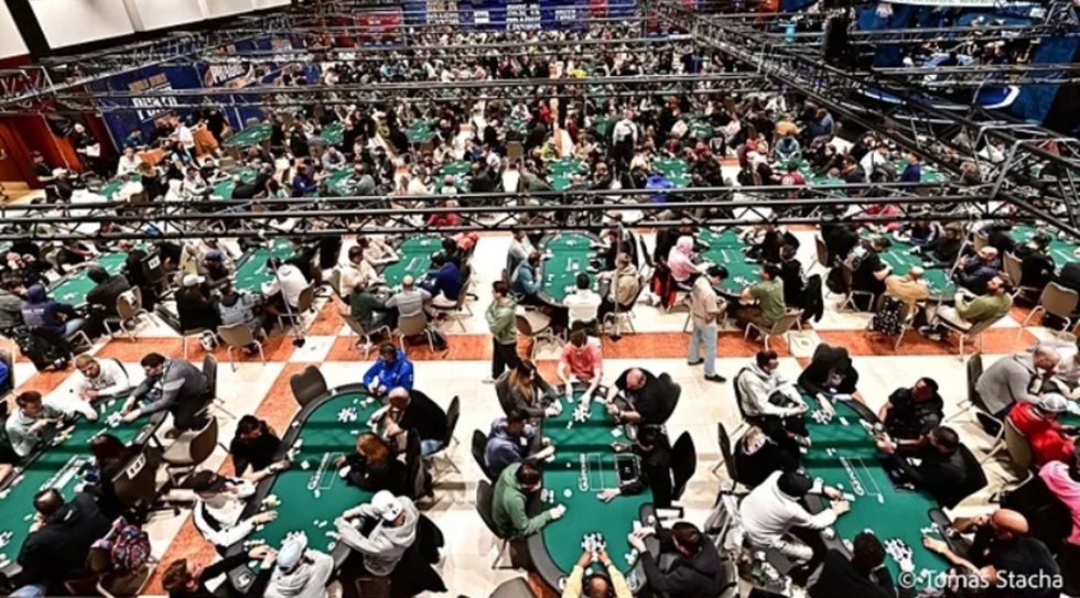 Wsope 2026: italiani out dal Main event, Kanit e Camosci al Day 2 dell’High Roller