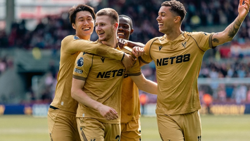 No a sponsor bookmaker in Premier League: mancava il Crystal Palace ma spuntano i dot com
