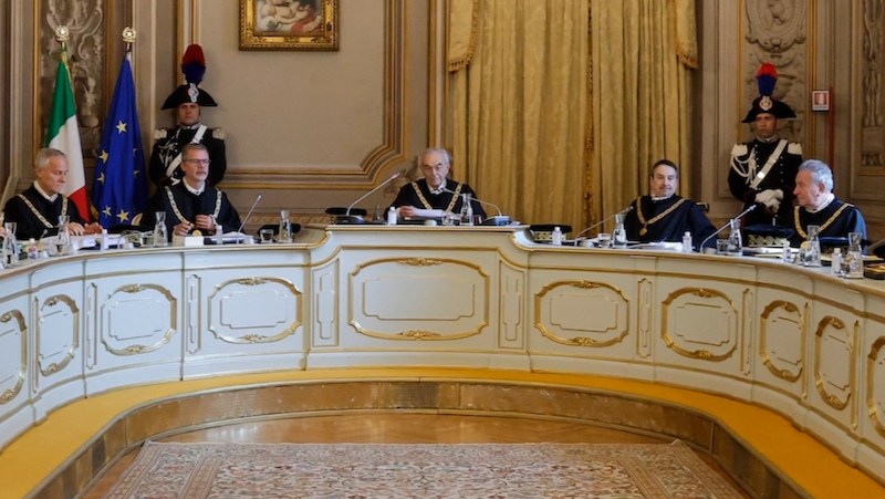 Corte Costituzionale e il creator ‘operaio’: la consulta esamina la proporzionalità delle sanzioni del Dignità
